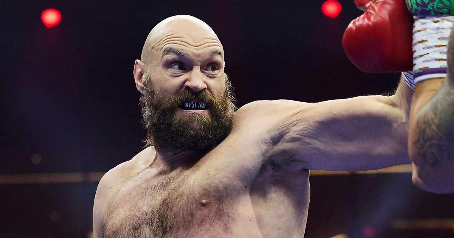 Tyson Fury Calls For Fellow Heavyweight To Retire: “He’s A Shadow Of Himself”